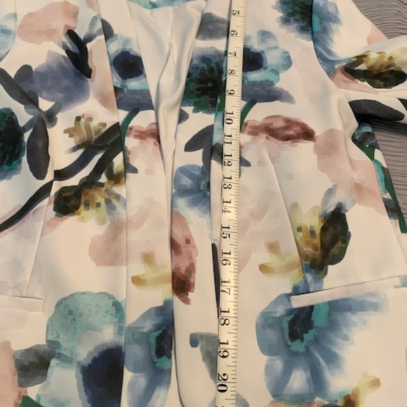 Open front cropped jacket SIZE 4 - Picture 4 of 4